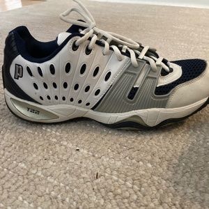 Prince Men's T22 Tennis Shoe - rarely worn, size 12